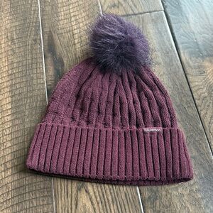 Lululemon NWT Cable Knit Pom‎ Beanie Maroon